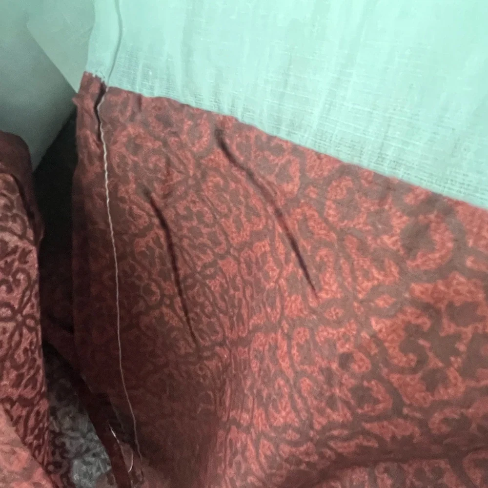 Red Print queen size Bedskirt/ Firm price